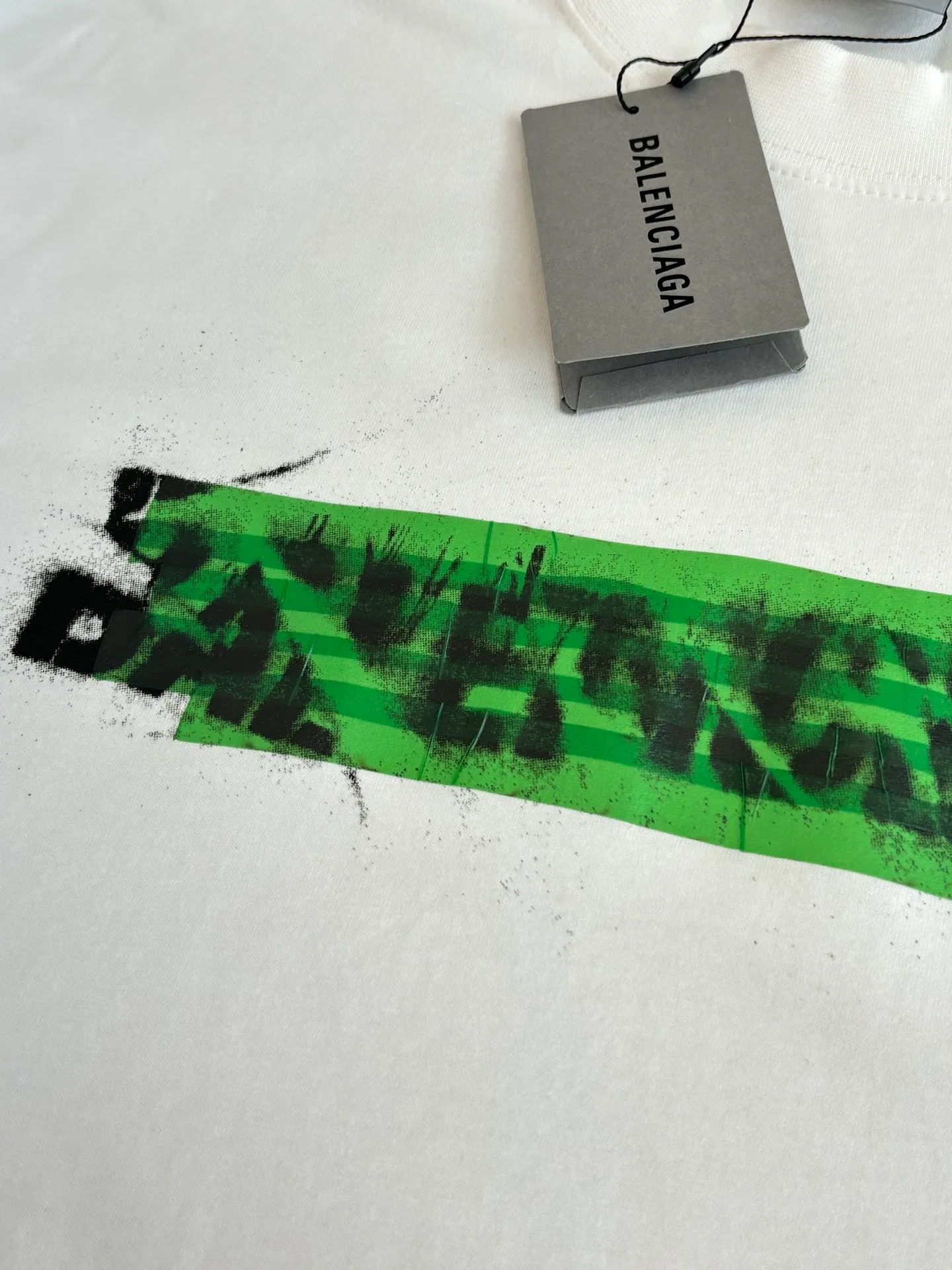 Balenciag*/ 26SS Series Green T + ， 、 ， Green ， 。 “ ” Balenciaga ， ， Size：XS/S/M/L